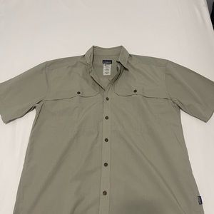 Patagonia men shirt size large